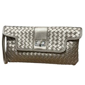 Sondra Roberts Metallic Silver Woven Faux Leather Clutch Wristlet